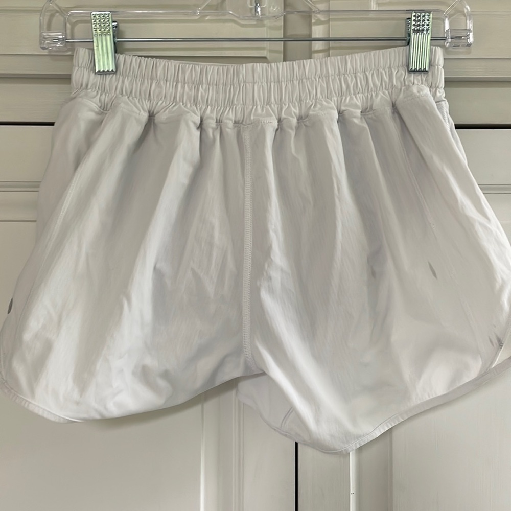 Lululemon hottie, hot low rise, line shorts